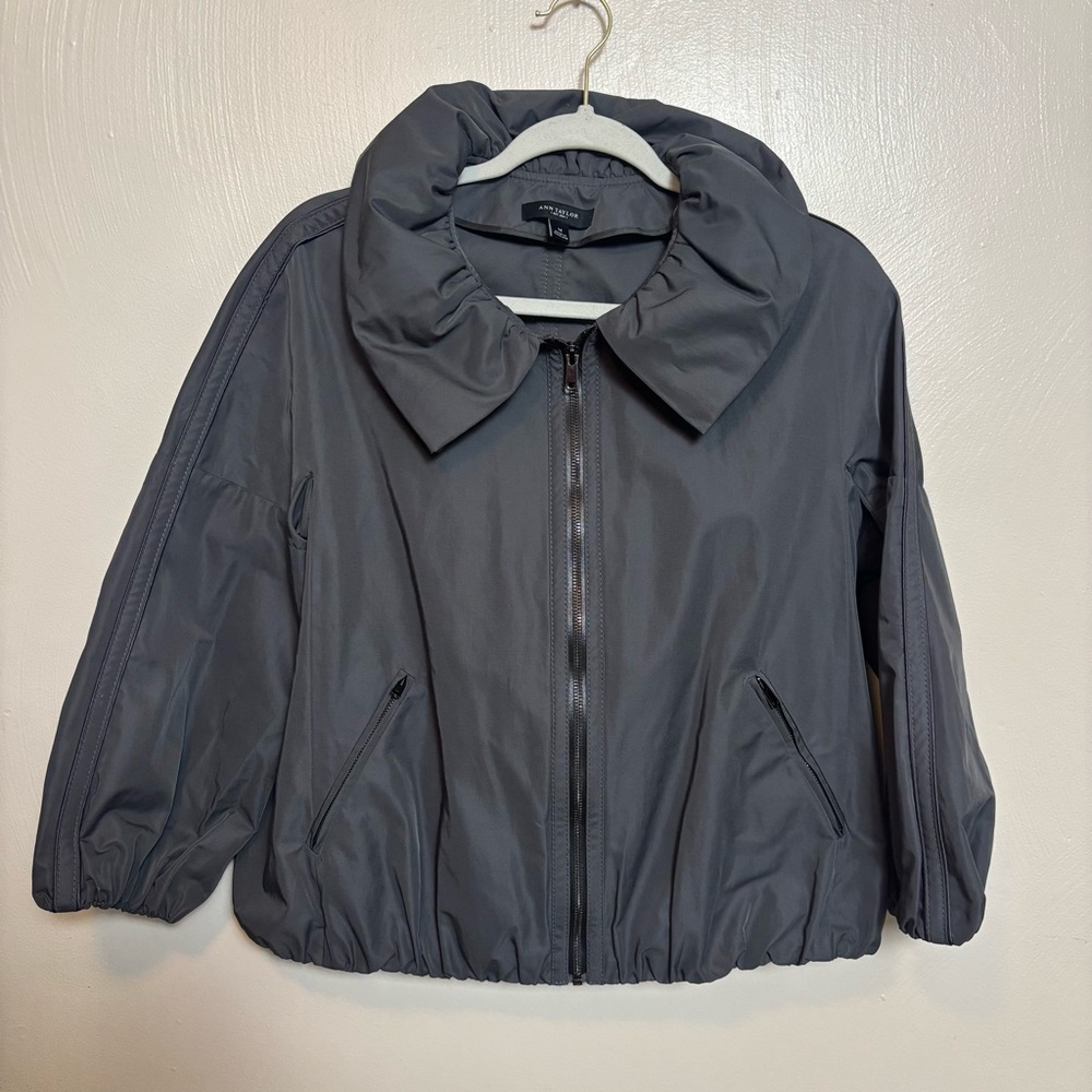 Ann Taylor Womens Jacket Puff Collar and Sleeves Zipper Pockets Gray Size Medium